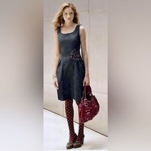 Tabitha (Anthropologie) size 4 sleevless sheath dress w/crochet flowers